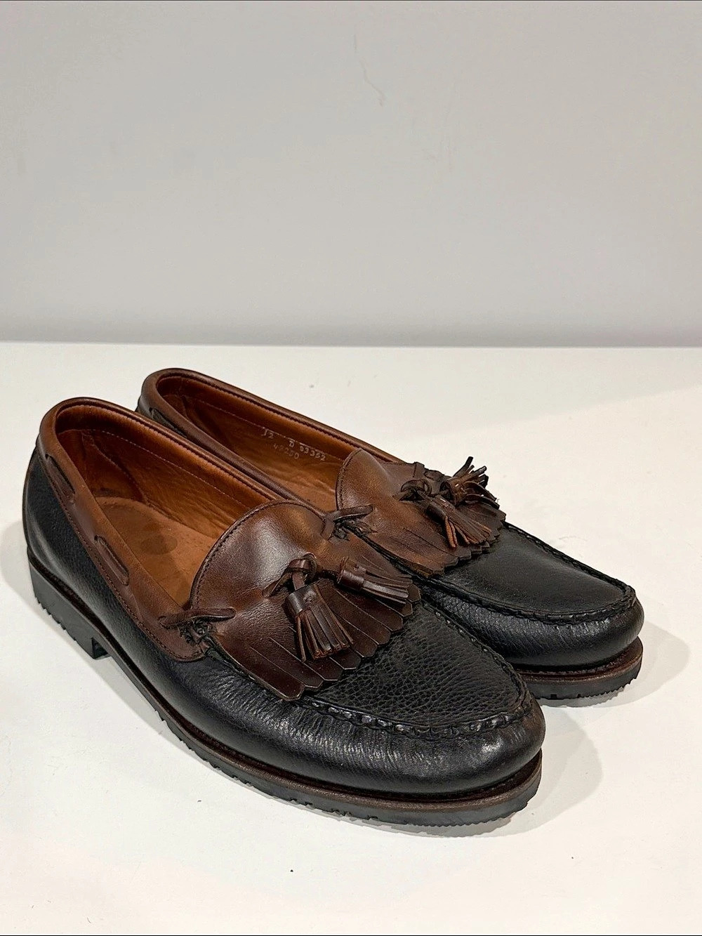 Allen Edmonds Nashua Tassel Loafer Men's Black & Brown 12